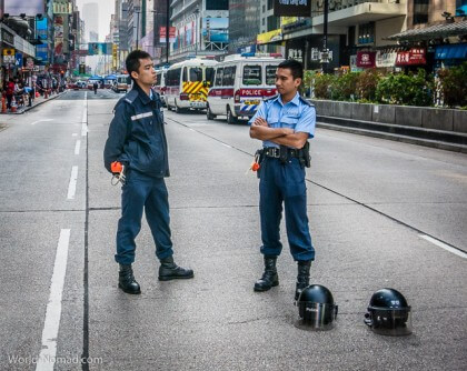 Hong Kong protest - police without helmets